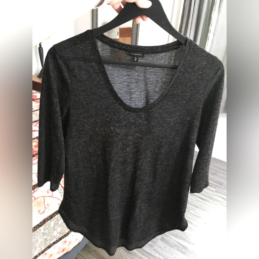 Dynamite 3/4 sleeve tee in heathered black/dark gray, size small